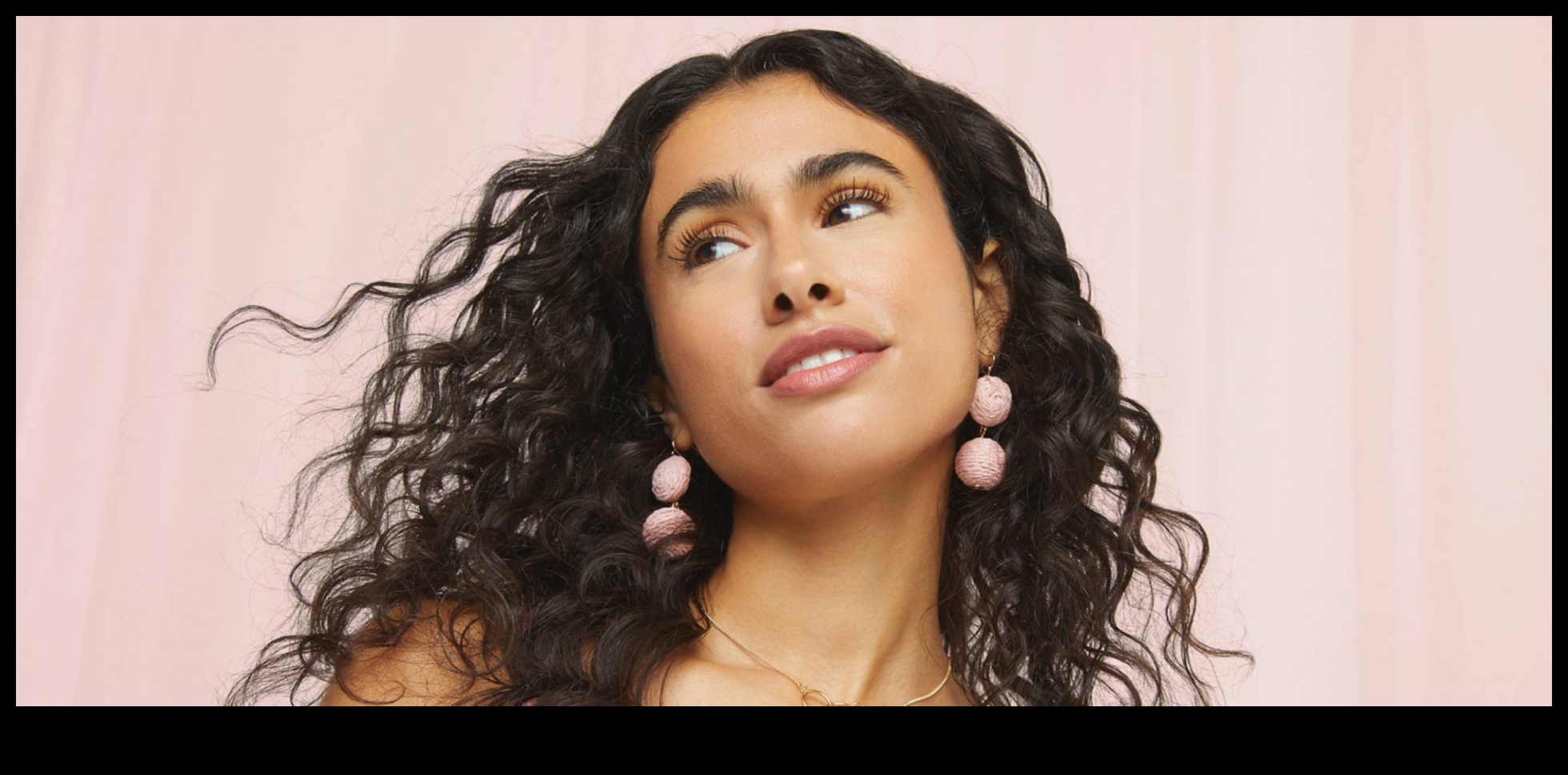 Papildus pamatiem: radoši pavērsieni klasiskās ballīšu grima paņēmienos