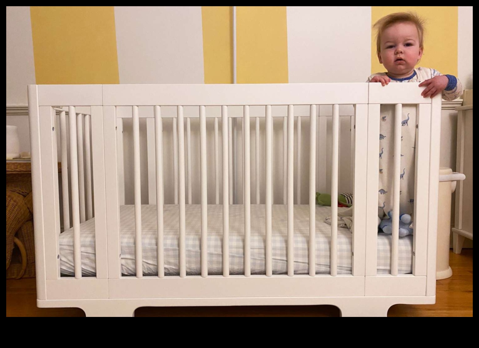 Jaukas gultiņas: drošas gulēšanas vietas optimālai mazuļa attīstībai