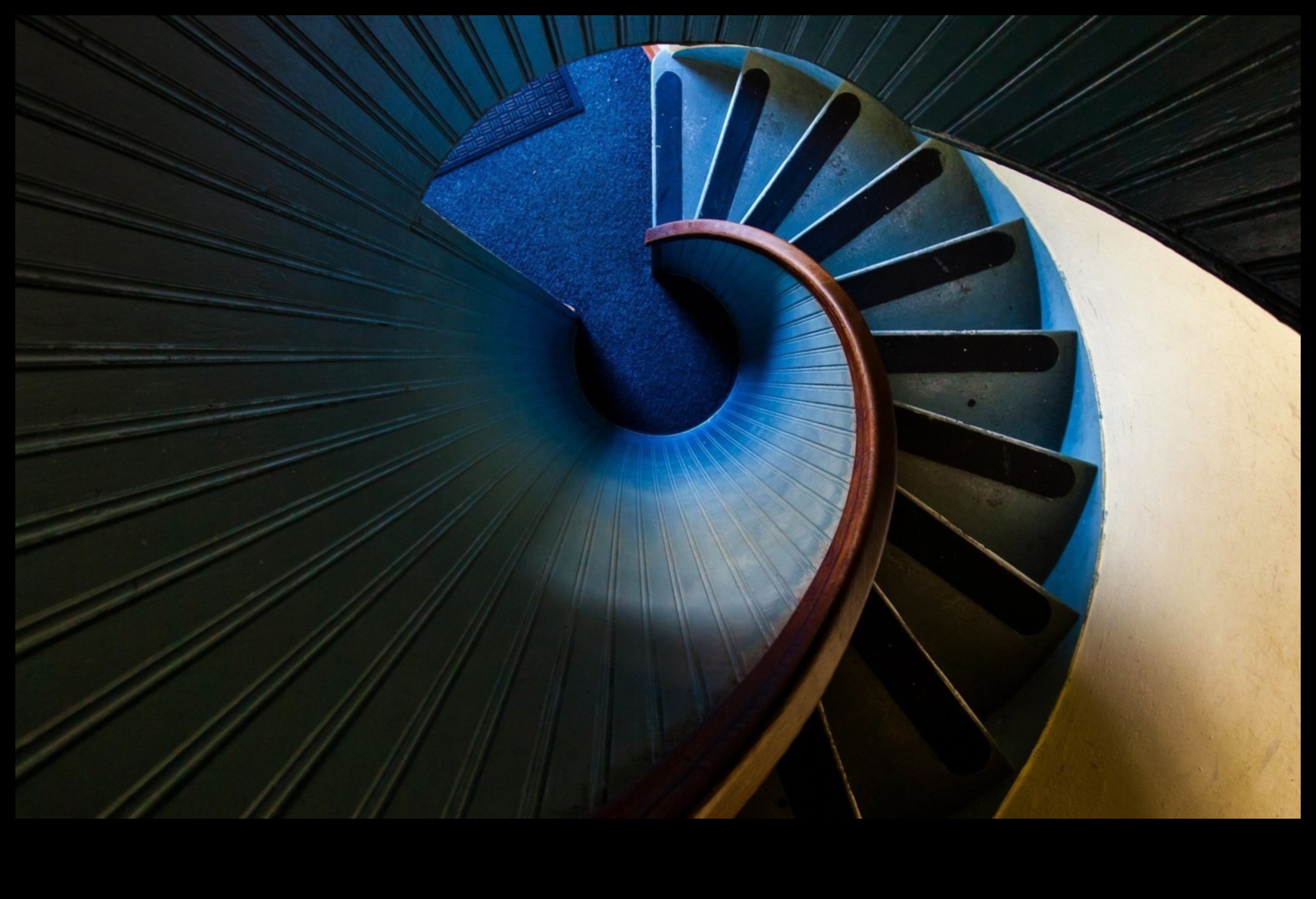 Arhitektūras māksla: strukturāla skaistuma atklāšana, izmantojot fotogrāfijas stilus