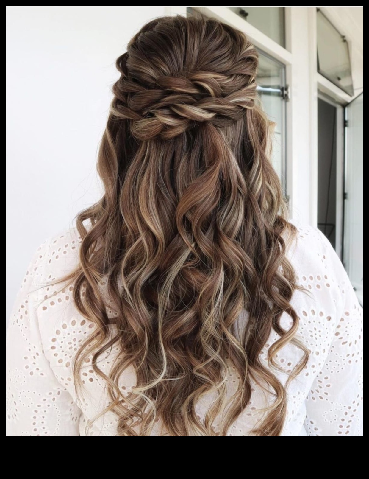 Vienkārša elegance Turpinājums: ikdienišķas frizūras, kas runā skaļi